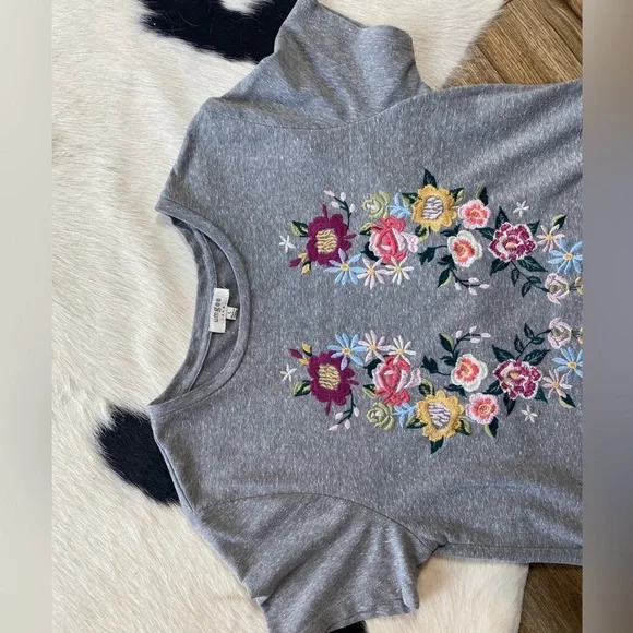 Umgee embroidered floral pocket tee dress - Picture 5 of 10